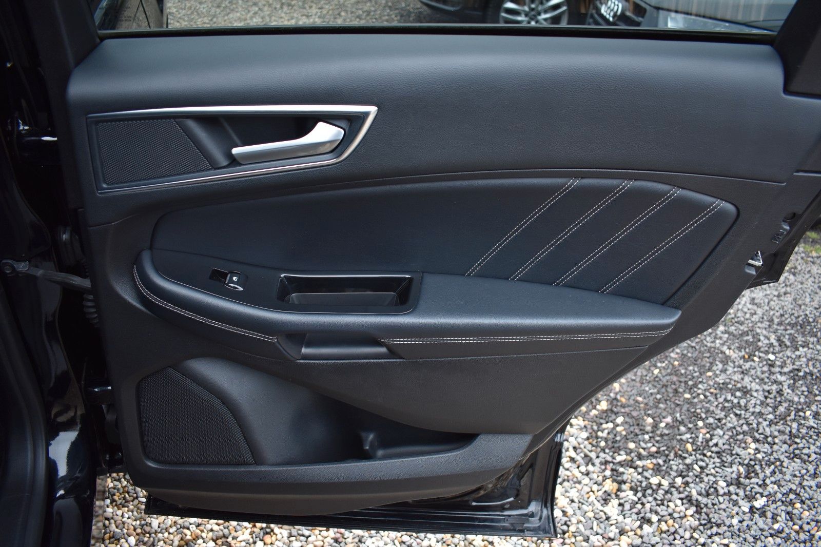 Fahrzeugabbildung Ford Edge ST-Line 4x4 Kamera Sitzbelüftung ACC