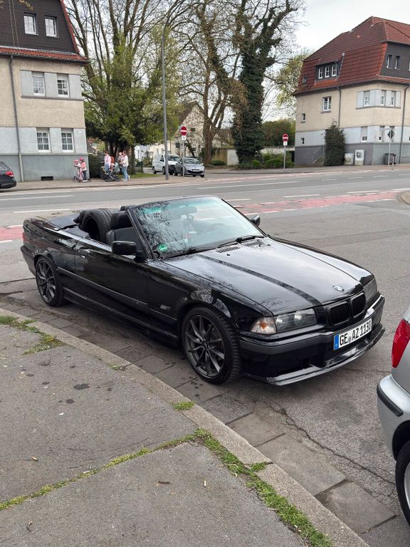 Image of BMW 320