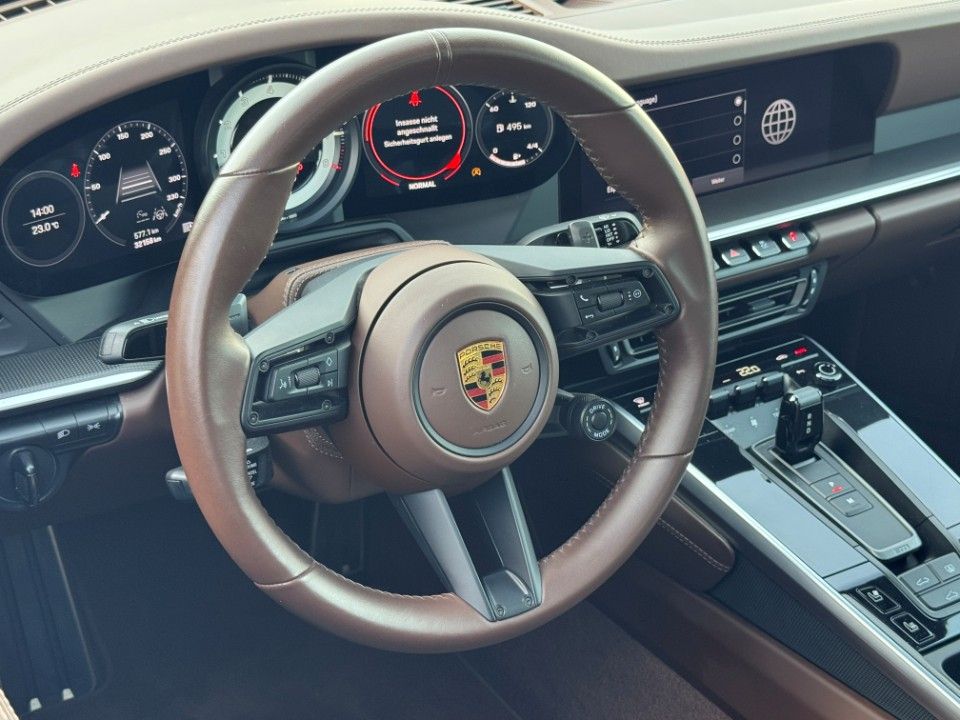 Fahrzeugabbildung Porsche 992 911 Carrera 4 S erste Hand uff approved