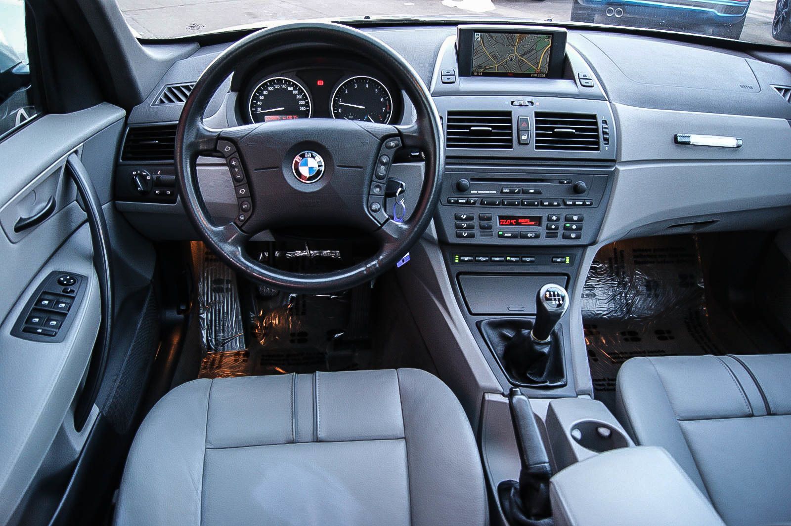 Fahrzeugabbildung BMW X3 3.0i 4x4 LEDER XENON NAVI RENTNER 1.BESITZ