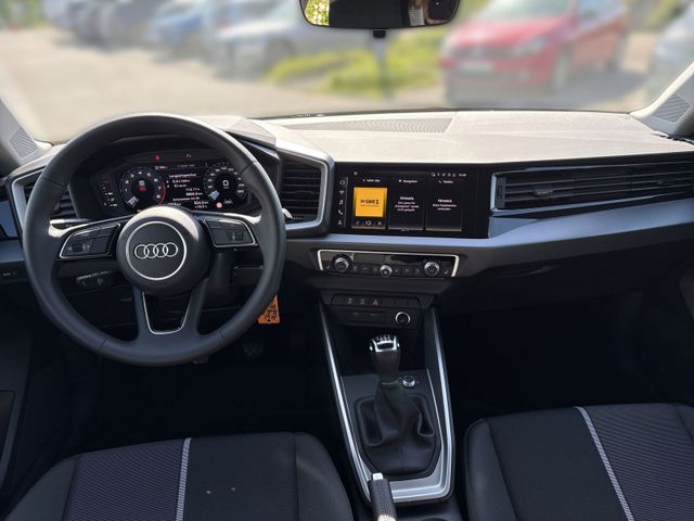 A1 Sportback 30 TFSI ADVANCED VCP+DAB+PDC+ALU16"