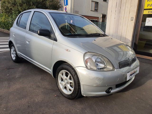 Toyota Yaris 1.0i 16V cat 5 porte Sol NEOPATENTA