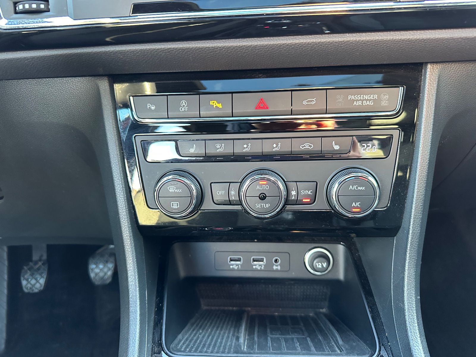 Fahrzeugabbildung SEAT Ateca 1.4 TSI ACT Xcellence Pano/AHK/LED/360°