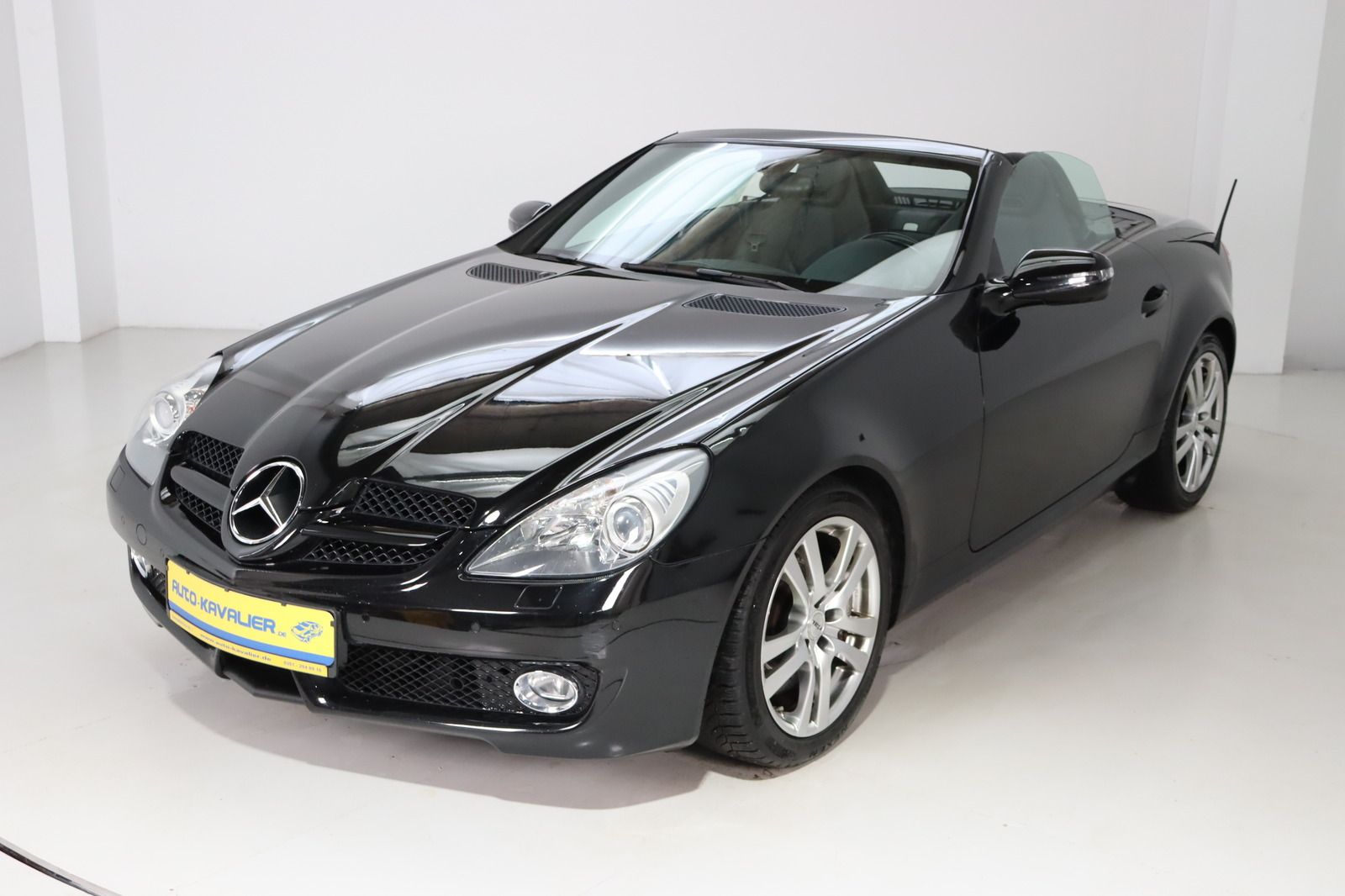 Fahrzeugabbildung Mercedes-Benz SLK 200 KOMPRESSOR * Airscarf * SHZ * Bi-Xenon