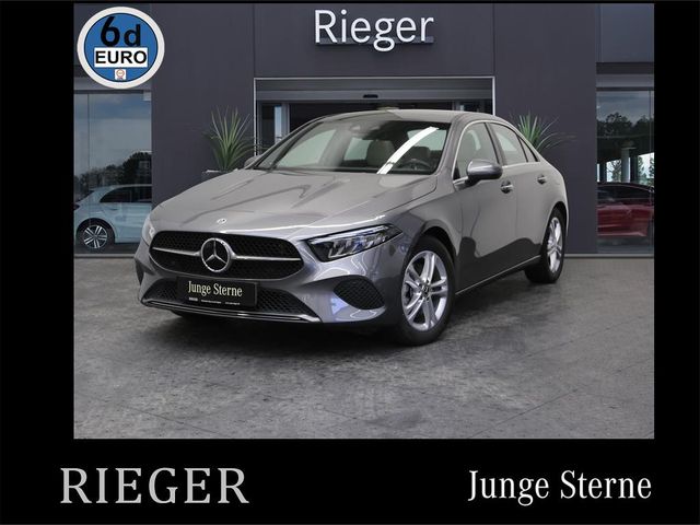 Mercedes-Benz A 220 d Limousine*PANO*AHK*Burmester*Standheiz.+