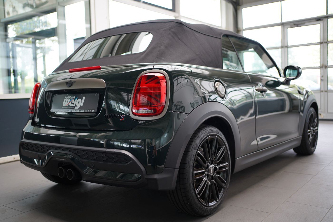 Fahrzeugabbildung MINI Cooper S Cabrio Parkassist+LED+HeadUp+Komfortzug