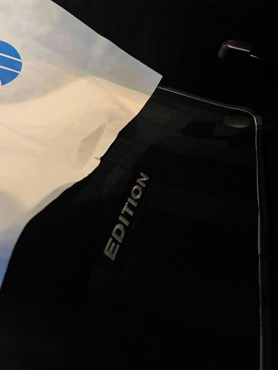 Fahrzeugabbildung Mercedes-Benz CLA 200 Edition AMG LINE *PANO*AMBIENTE*WIDE*