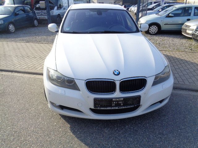 BMW 320 D Navi Leder Xenon Euro-5 M-Sitze