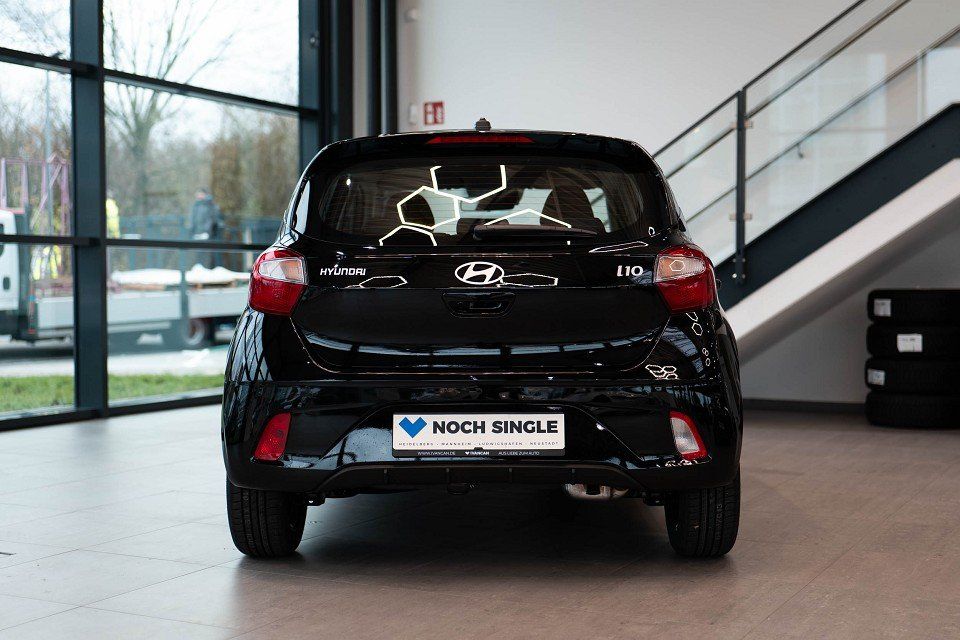 Fahrzeugabbildung Hyundai i10 1.2 Benzin A/T Trend