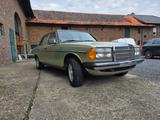 Mercedes-Benz Mercedes W123 230E TÜV Neu - Mercedes-Benz 230: W123 230e