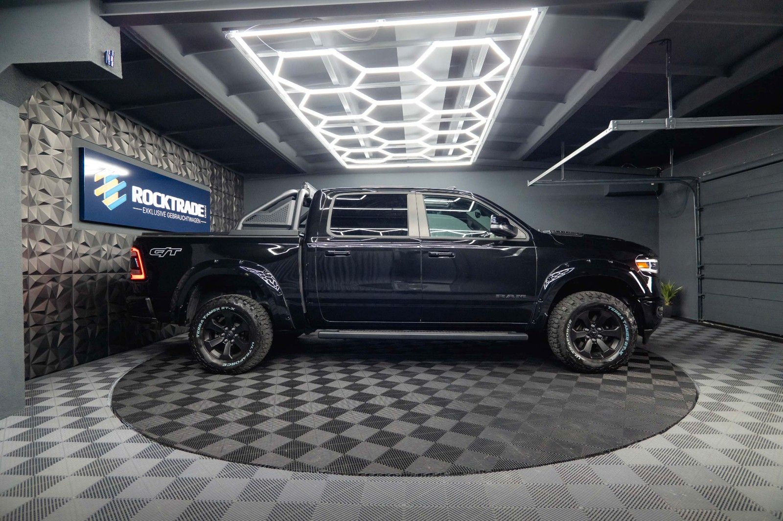 Fahrzeugabbildung Dodge RAM 5.7 V8 HEMI 4x4 LARAMIE GT NIGHT Offroad 19%
