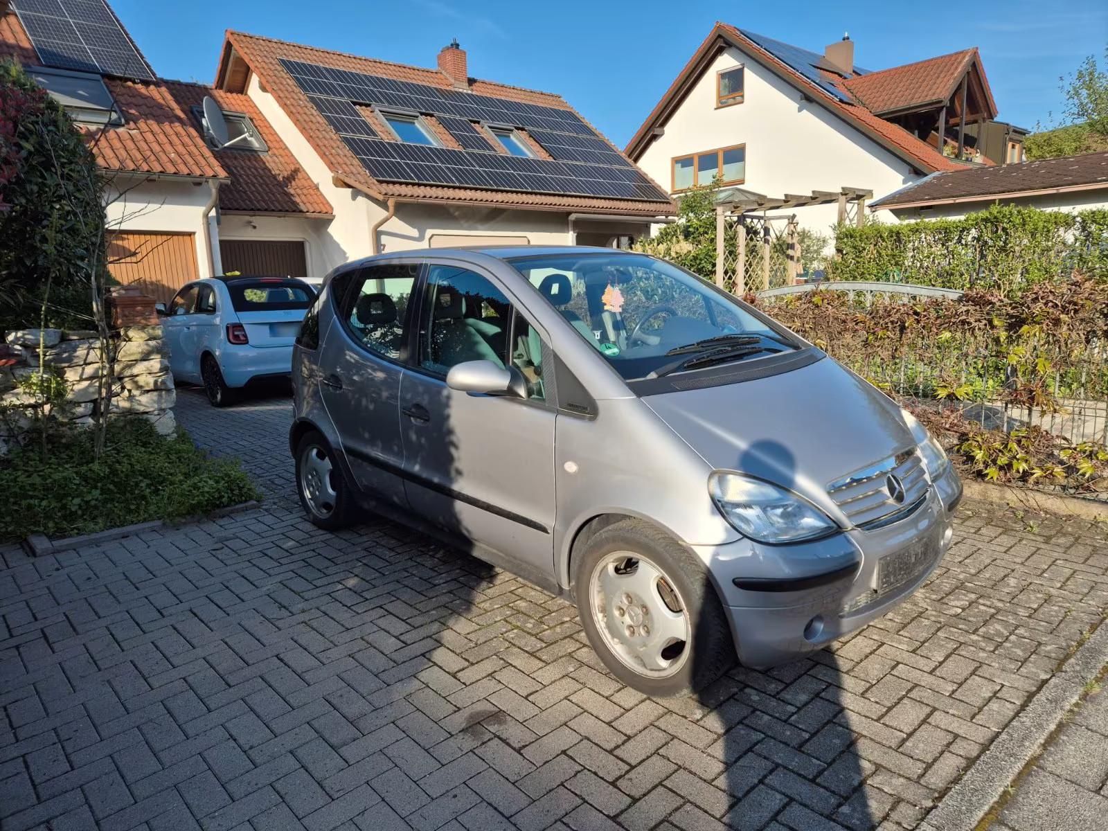Mercedes-Benz A 190 ELEGANCE AHK