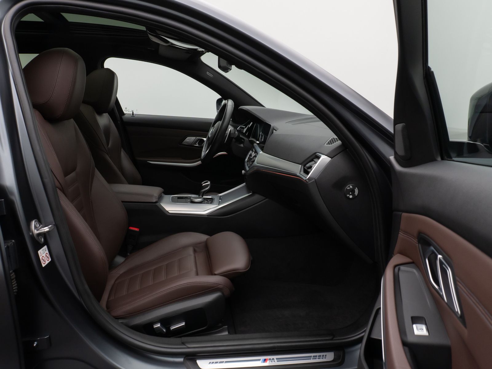 Fahrzeugabbildung BMW 320d M Sport Panorama Laser Kamera DAB HiFi 19"