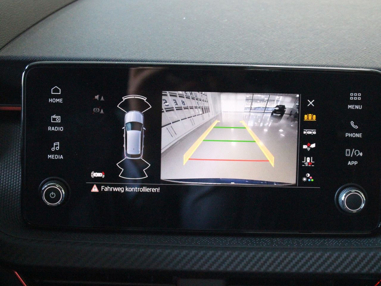 Fahrzeugabbildung SKODA Kamiq 1.5 TSI Monte Carlo Matrix/Pano/Keyless