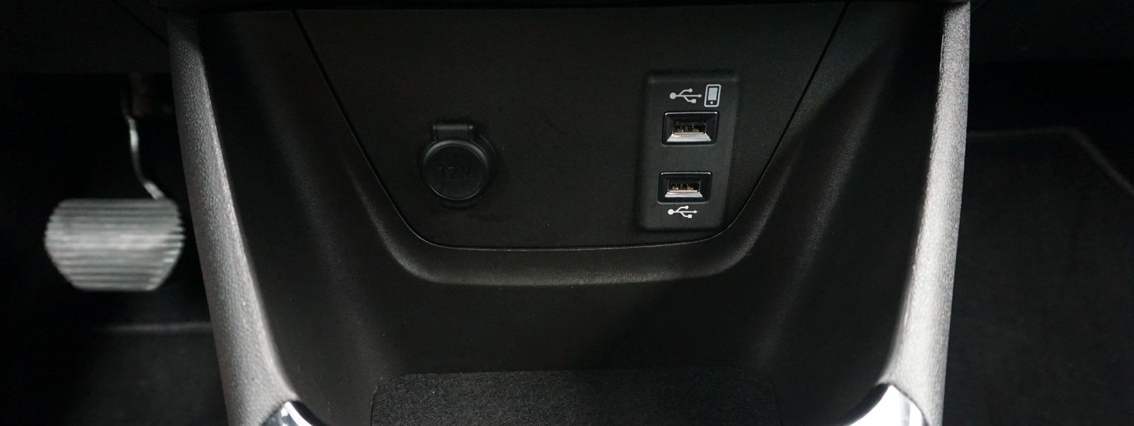 Fahrzeugabbildung Opel Crossland (X) Ultimate, Head Up, Navi, Leder