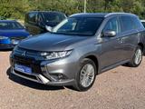 Mitsubishi Outlander PHEV Basis Spirit 4WD *Alcantara*Aut.* - Mitsubishi Outlander: Basis Spirit