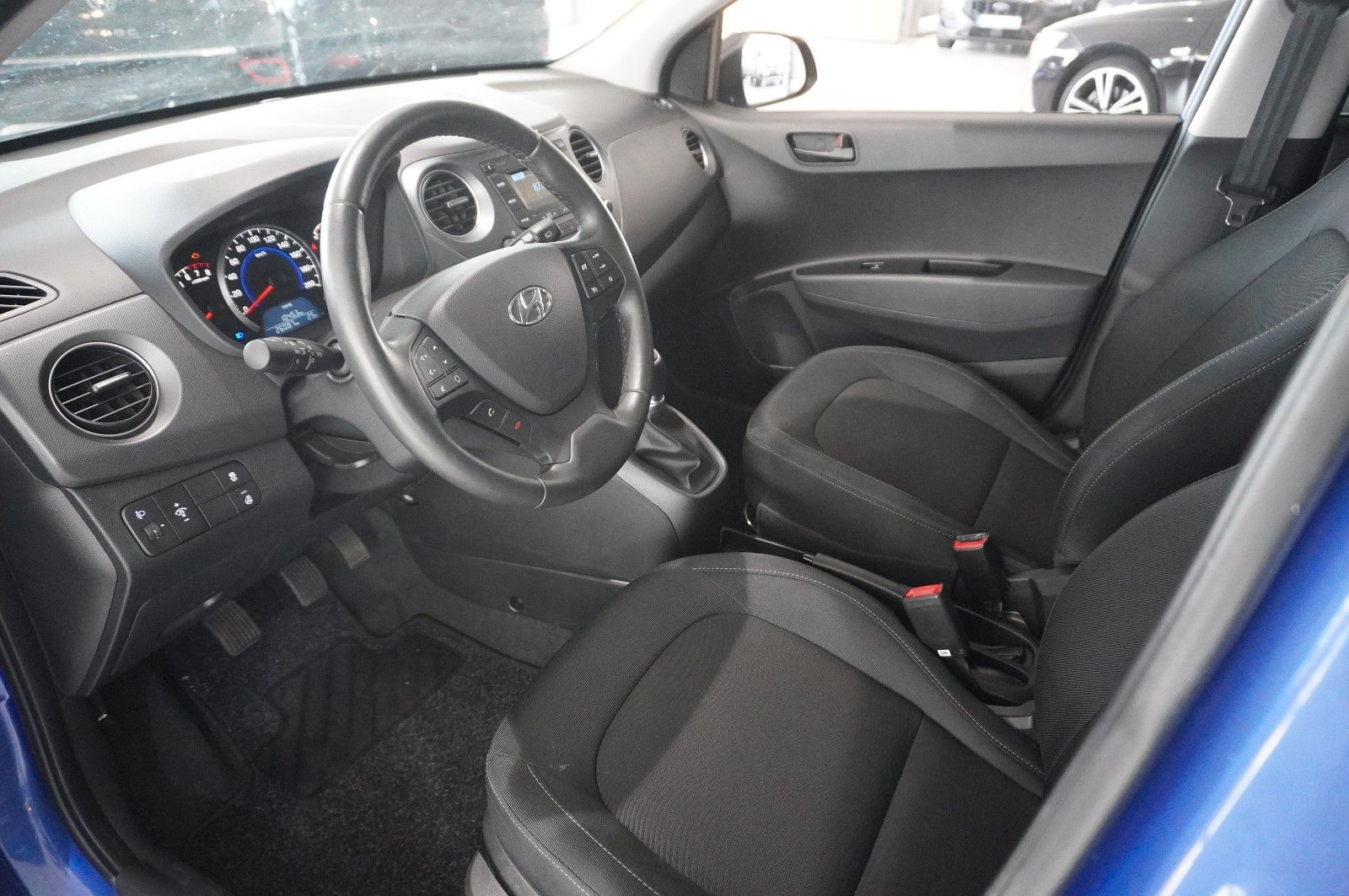 Fahrzeugabbildung Hyundai i10 1.2 YES! 5-TÜR KLIMA/WINTER/TEMP./NEBEL/DAB+