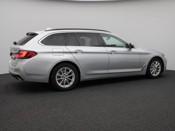 Fahrzeugabbildung BMW 530d Tour HUD ACC Kamera DAB Komfortzugang
