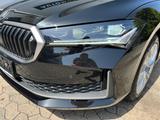 Skoda Superb Combi Selection 1,5 TSI DSG LED NAVI AHK - Skoda Superb: Schwarz
