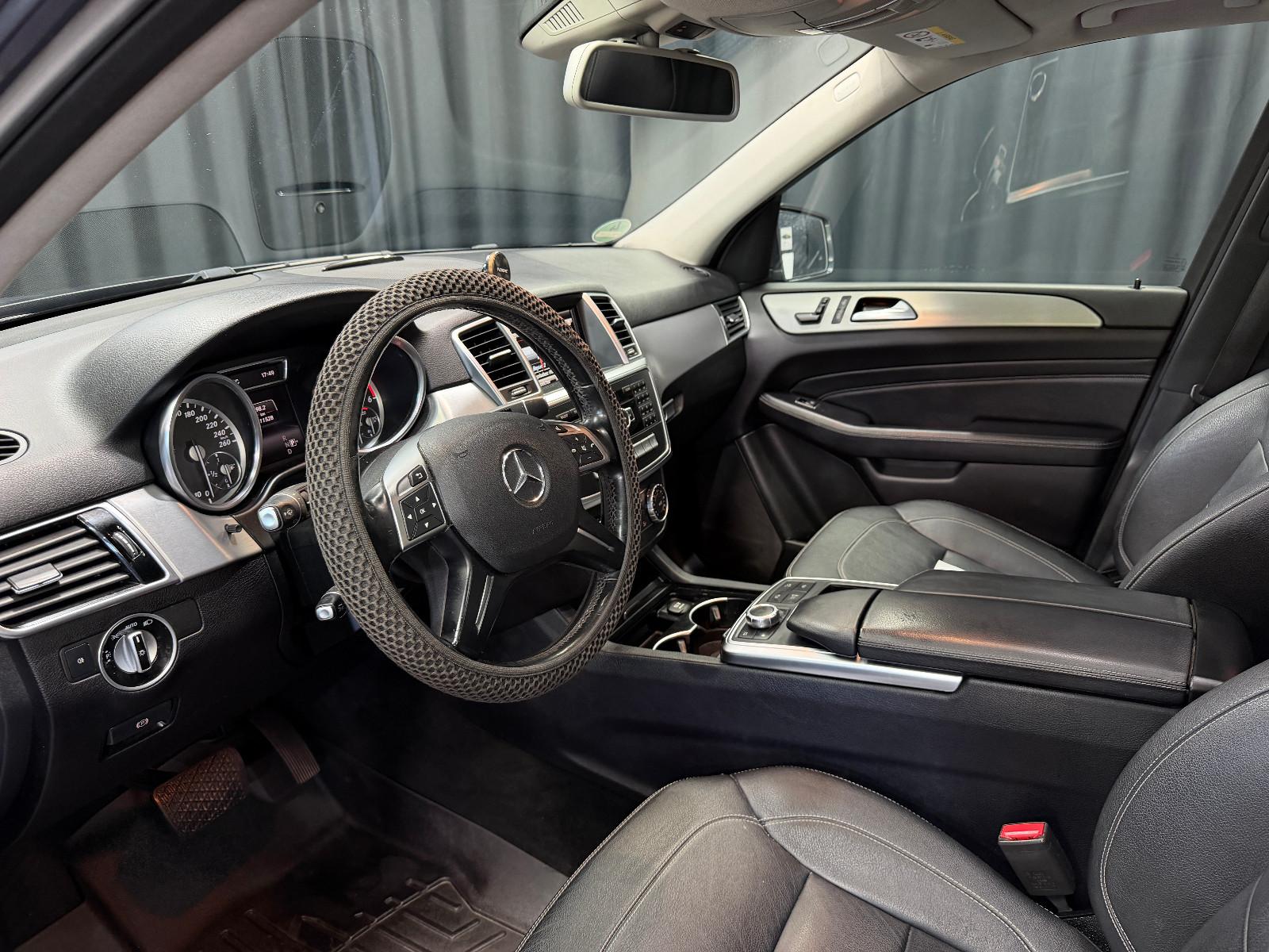 Mercedes-Benz ML 350 4Matic |AHK|LUFT|PANO|U-FREI