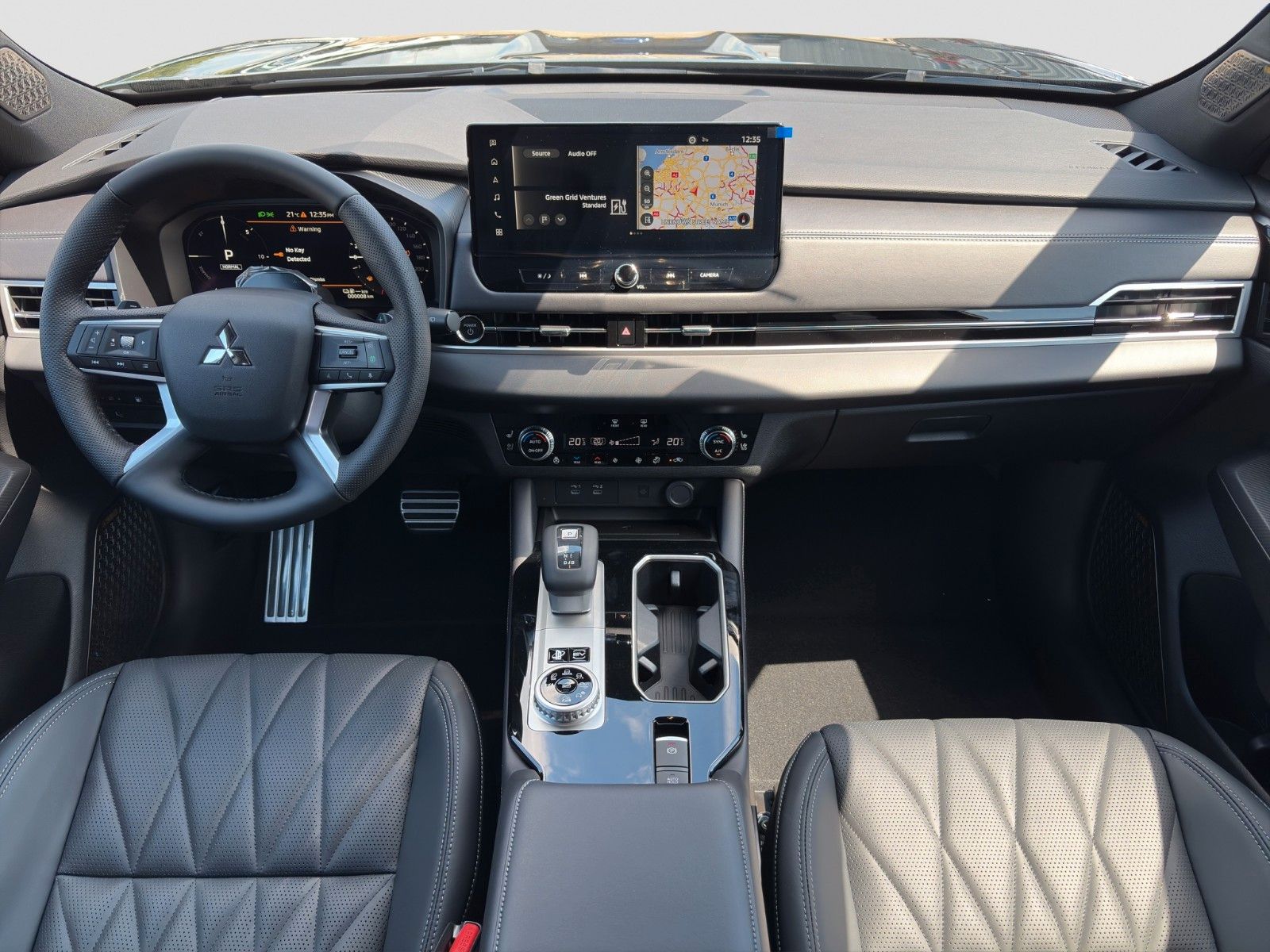 Fahrzeugabbildung Mitsubishi Outlander 2.4 PHEV 4WD LUXURY BLACK AKTIONSPREIS