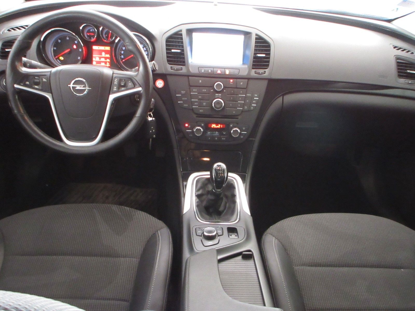 Fahrzeugabbildung Opel Insignia A ST 2.0CDTI Innovatio LED/NAVI/PDC/AHK