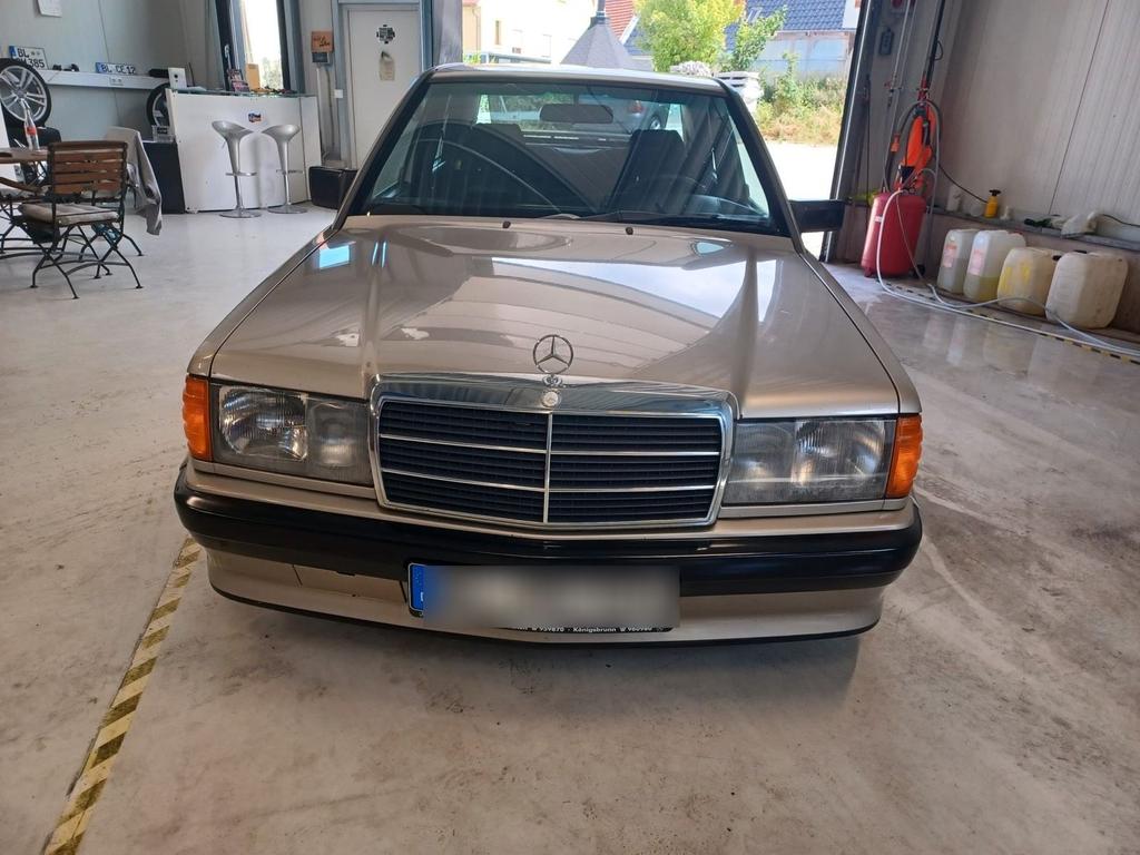 Mercedes-Benz 190