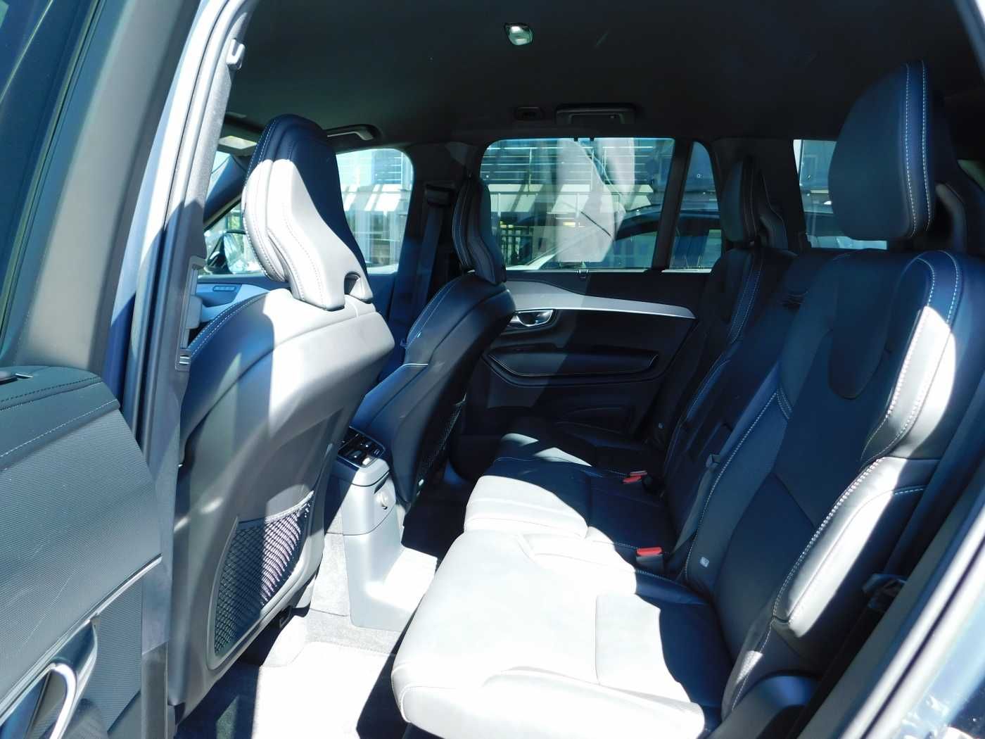 Fahrzeugabbildung Volvo XC90 Plug-In-Hybrid T8 AWD Recharge Plus Bright