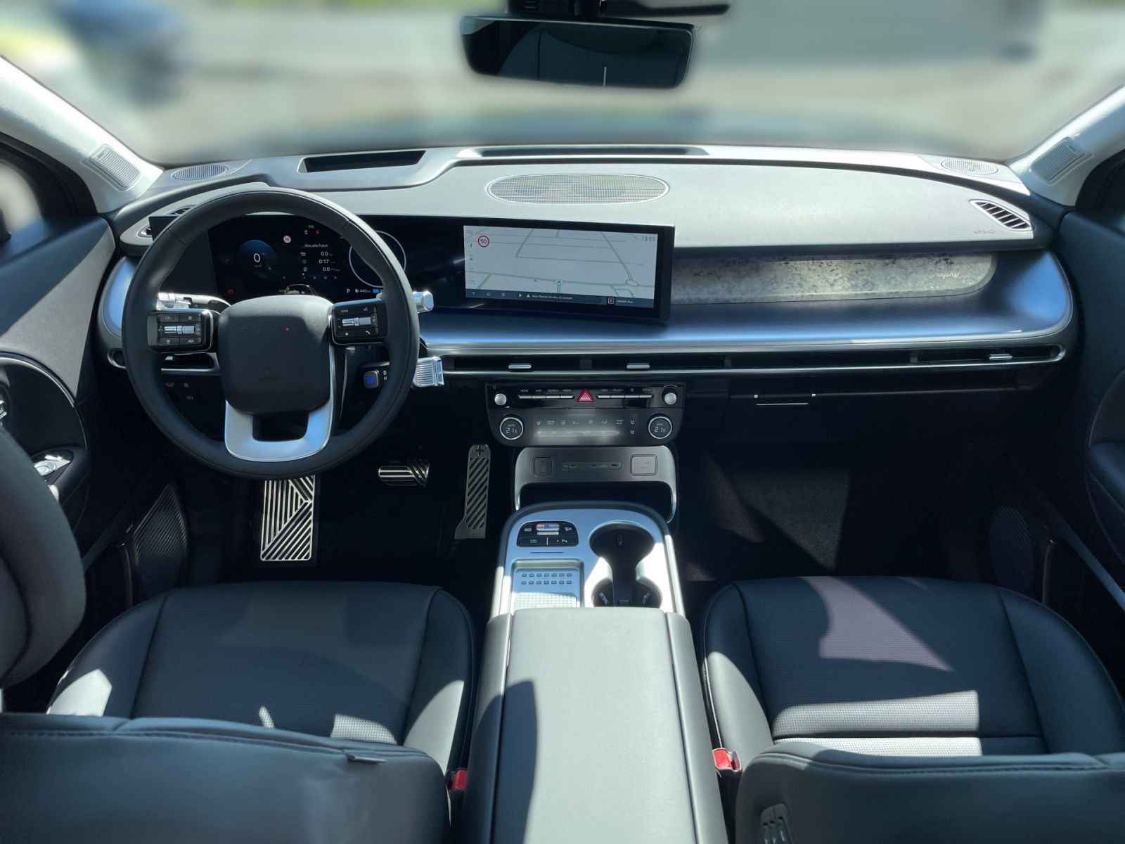 Fahrzeugabbildung Hyundai IONIQ 9 UNIQ 110 kWh 4WD 6-Sitzer Panno Relax