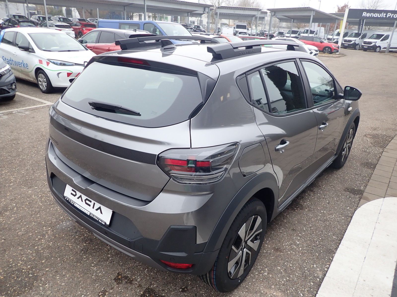 Fahrzeugabbildung Dacia Sandero Stepway Expression TCe 110