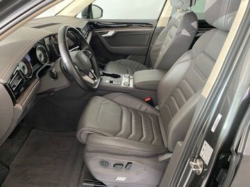 Volkswagen Touareg - 5