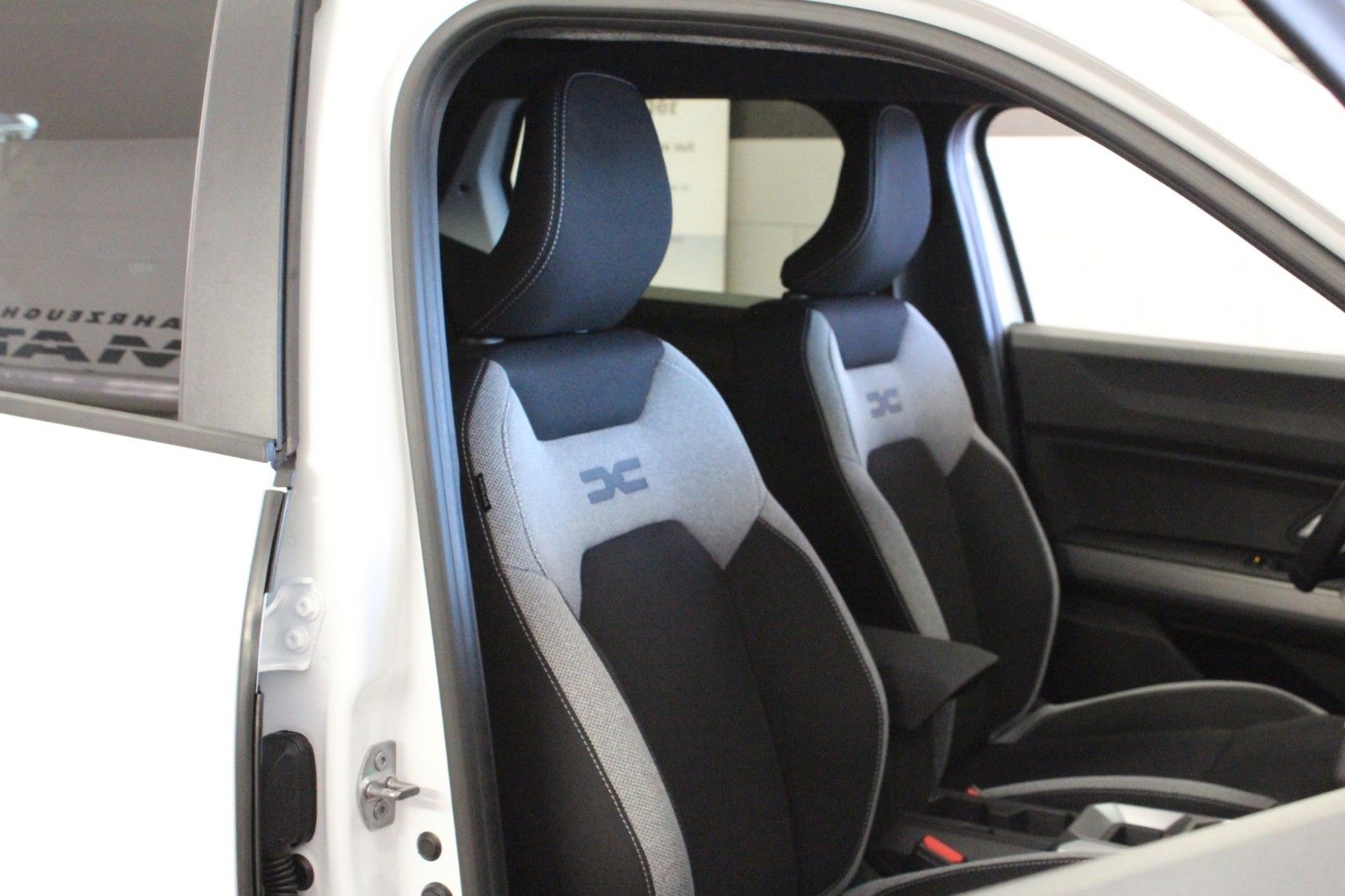 Fahrzeugabbildung Dacia Duster Eco G 120 Journey *Automatik *