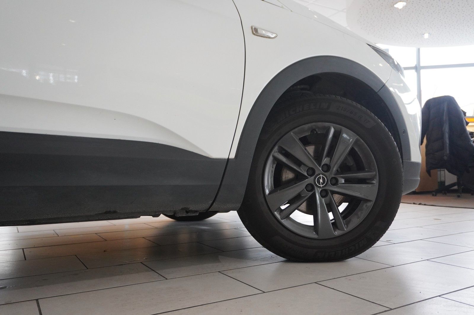 Fahrzeugabbildung Opel Grandland (X) 1.5D BUSINESS NAVI/LED/KAMERA/DAB