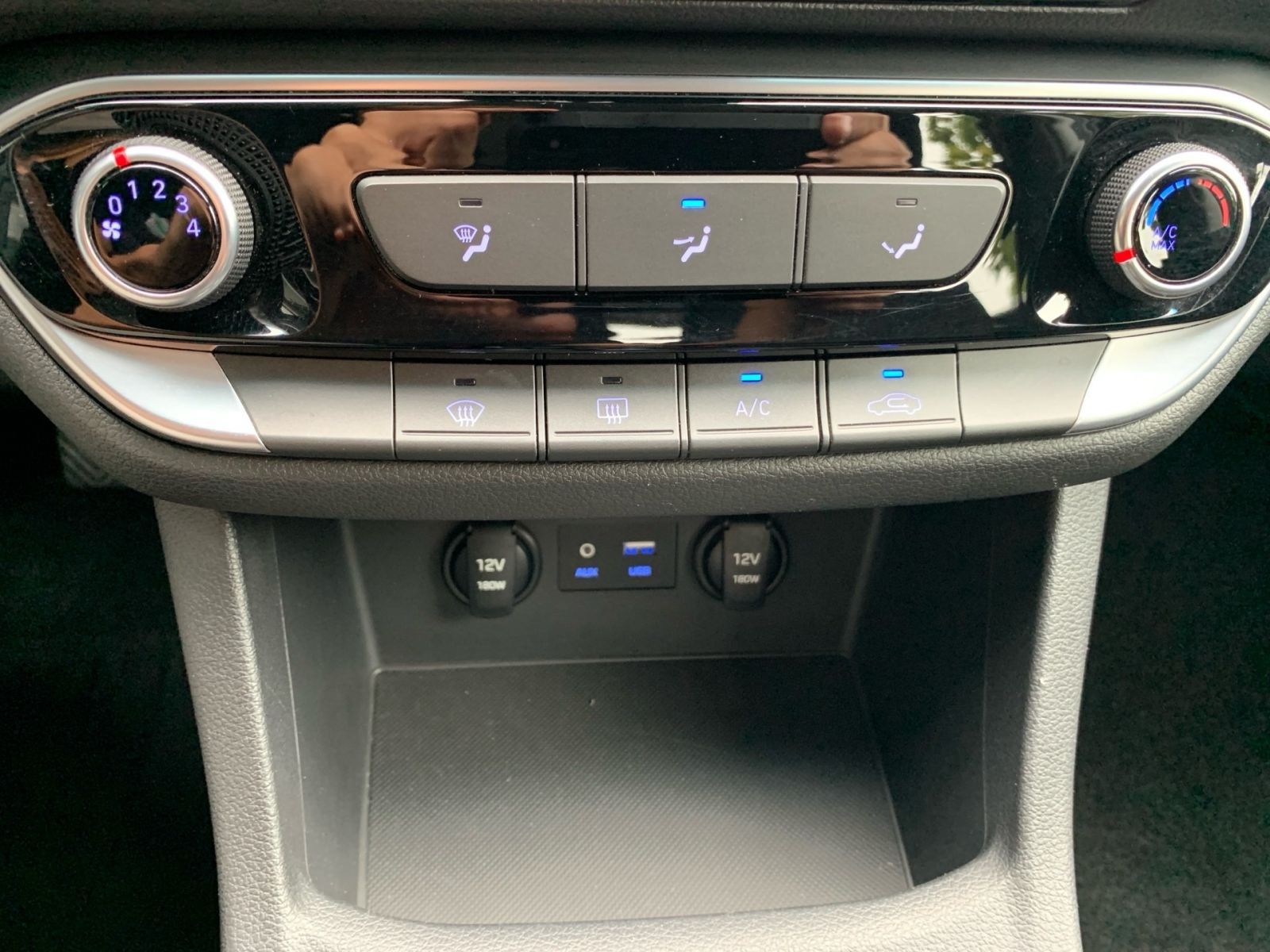 Fahrzeugabbildung Hyundai i30 1.4 T-GDI Trend Navi Kamera Sitzheizung