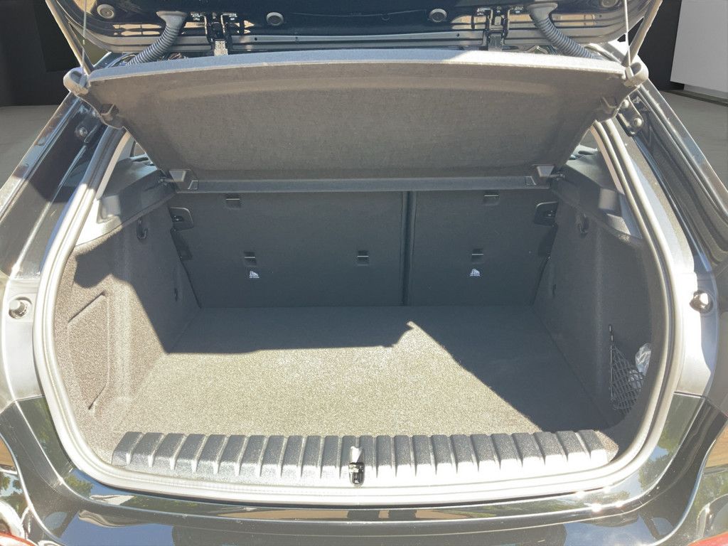 BMW 118i Lim. ADVANTAGE LED NAVI PDC SHZ KLIMA ALU foto 19