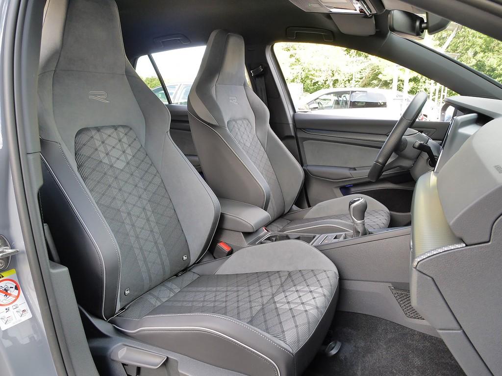 Volkswagen Golf 8 R-Line 1.5 TSI Navi LED TravelAssist, миниатюра 6