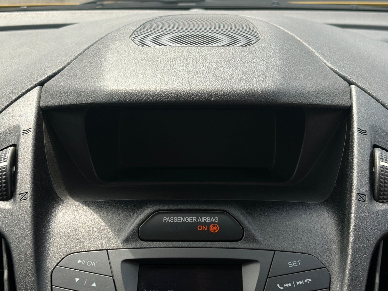 Fahrzeugabbildung Ford Tourneo Connect 1.0 EB Trend Klima Zahnr. neu