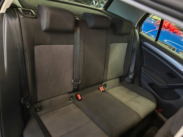 Volkswagen Golf VII Lim. Sound Start-Stopp *Navi*Kamera*