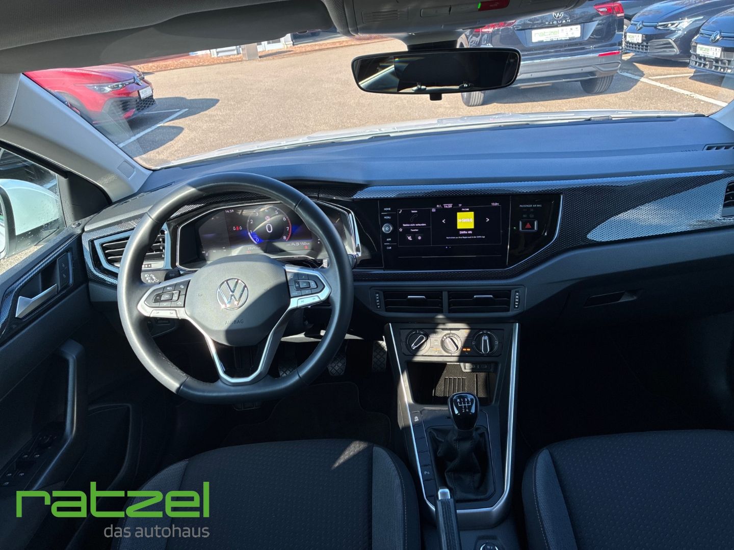 Fahrzeugabbildung Volkswagen Taigo Life 1,0 TSI LED DAB SHZ Spurhalteass. Ver