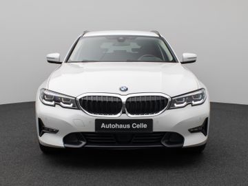Fahrzeugabbildung BMW 320d xD SportLine HUD DAB 360°Stop&Go Alarm AHK