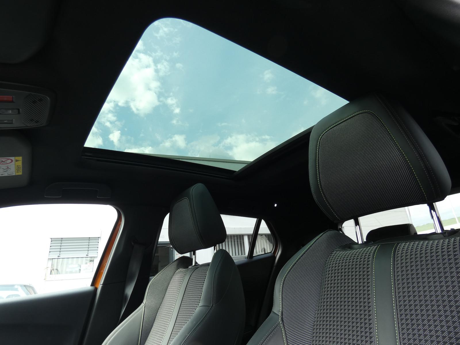 Peugeot 2008 GT-Line *ALU*KLIMA*PDC*SCHIEBEDACH*