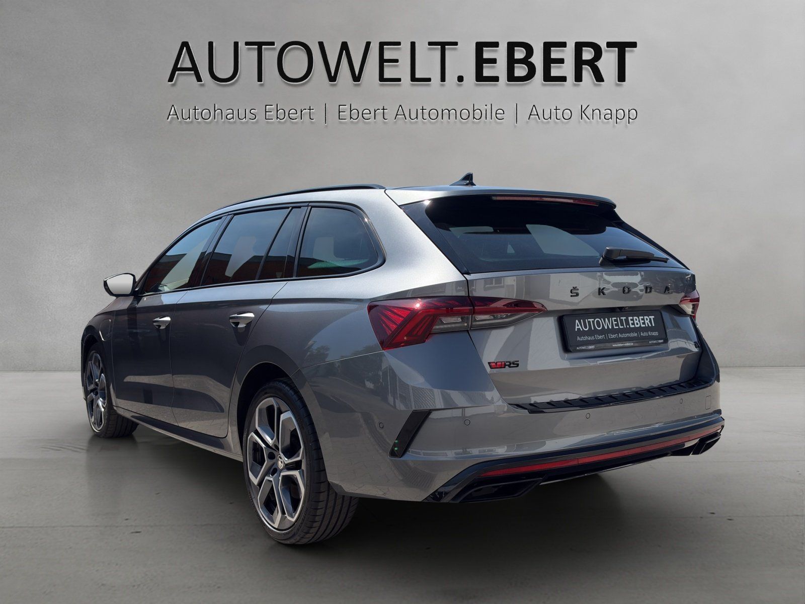 Fahrzeugabbildung SKODA Octavia Combi 1.4 TSI iV RS/PANO/AHK/CANTON/360°
