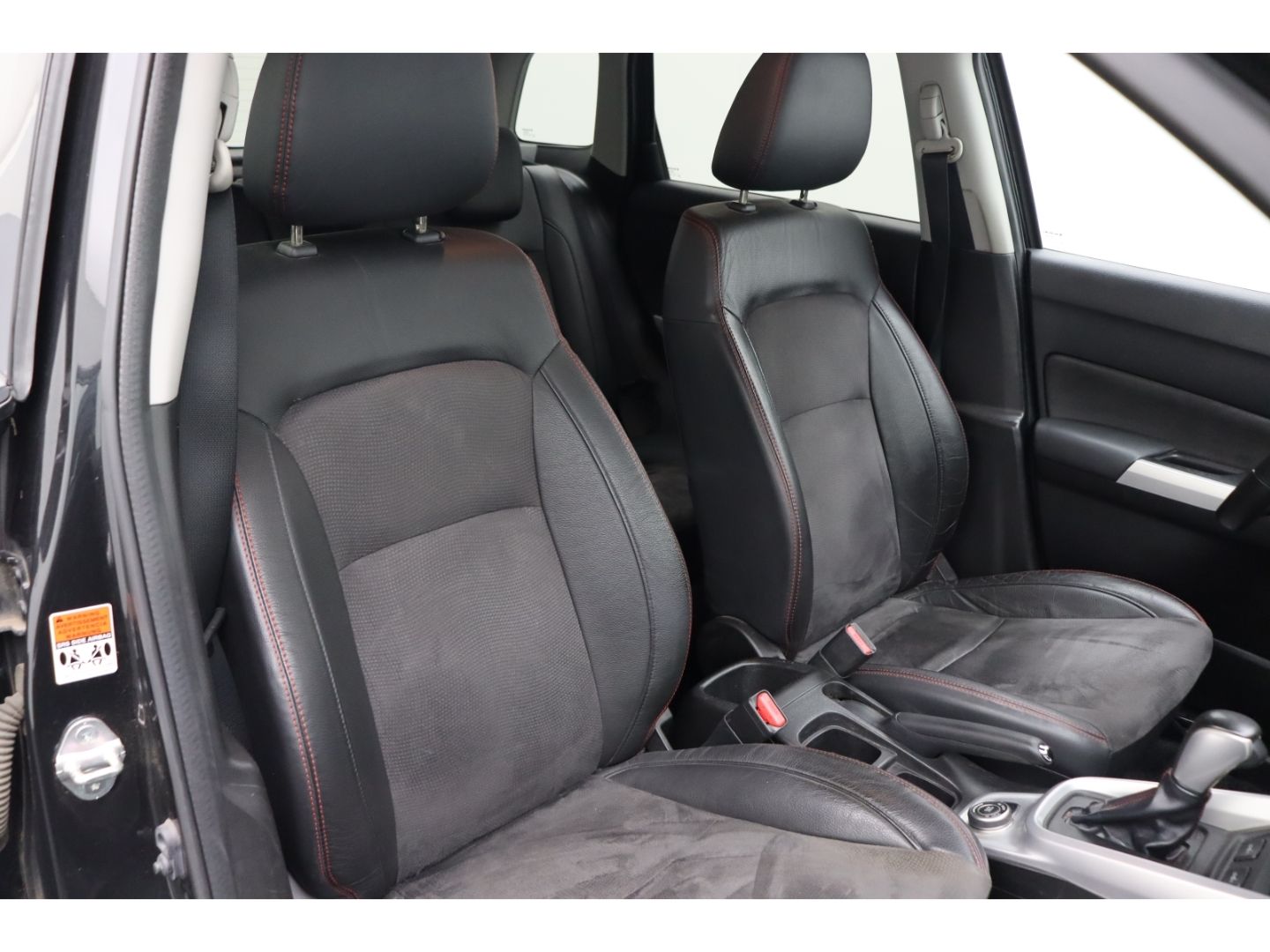 Fahrzeugabbildung Suzuki Vitara 1.4 S 4x4 ACC Kamera Navigation SHZ