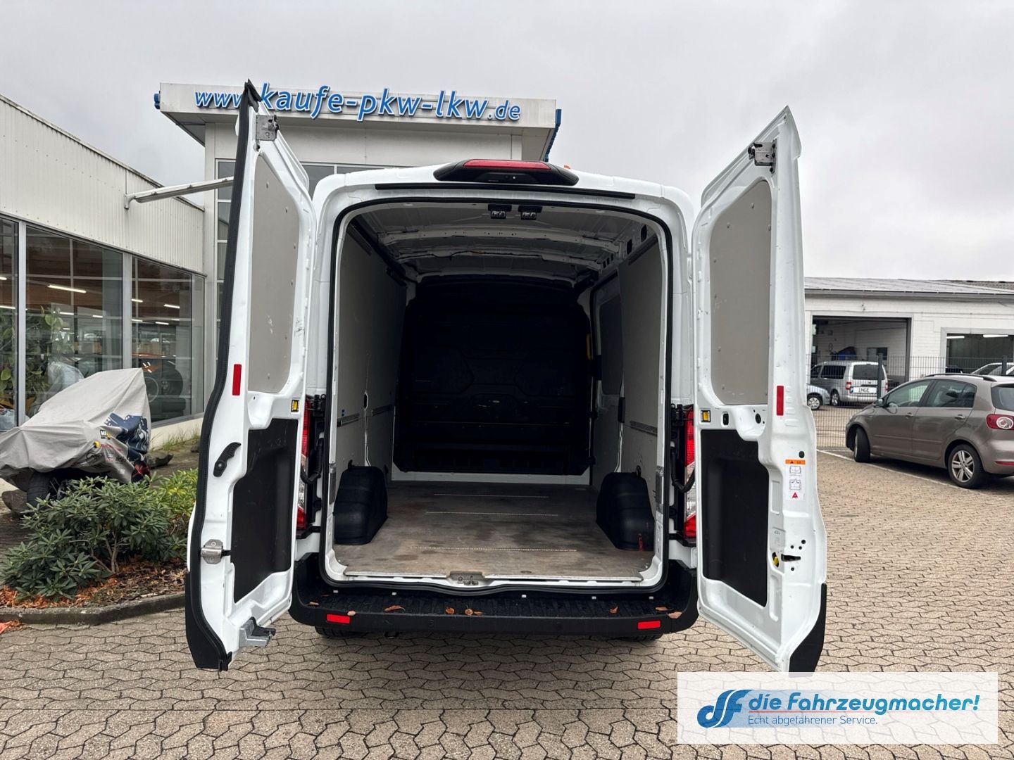 Fahrzeugabbildung Ford Transit Kasten 350 L2 Trend 2.0 Klimaautom DAB T