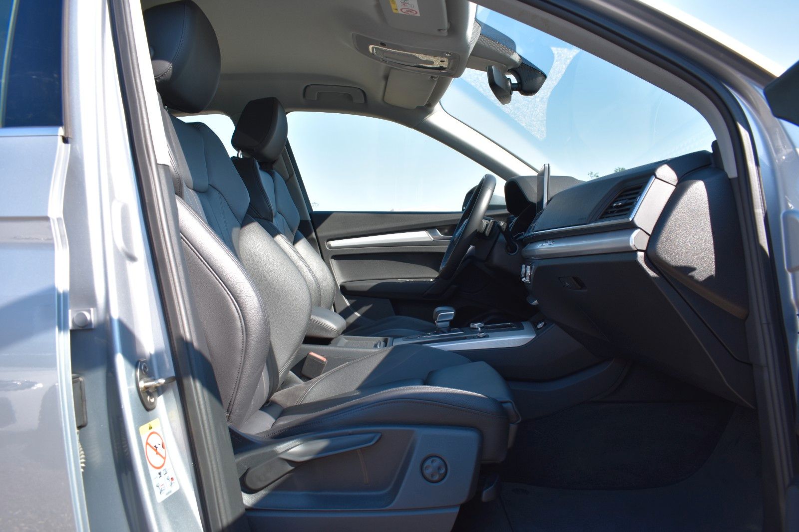 Fahrzeugabbildung Audi Q5 40 TDI quattro sport/Anhänger/LED/Tempomat