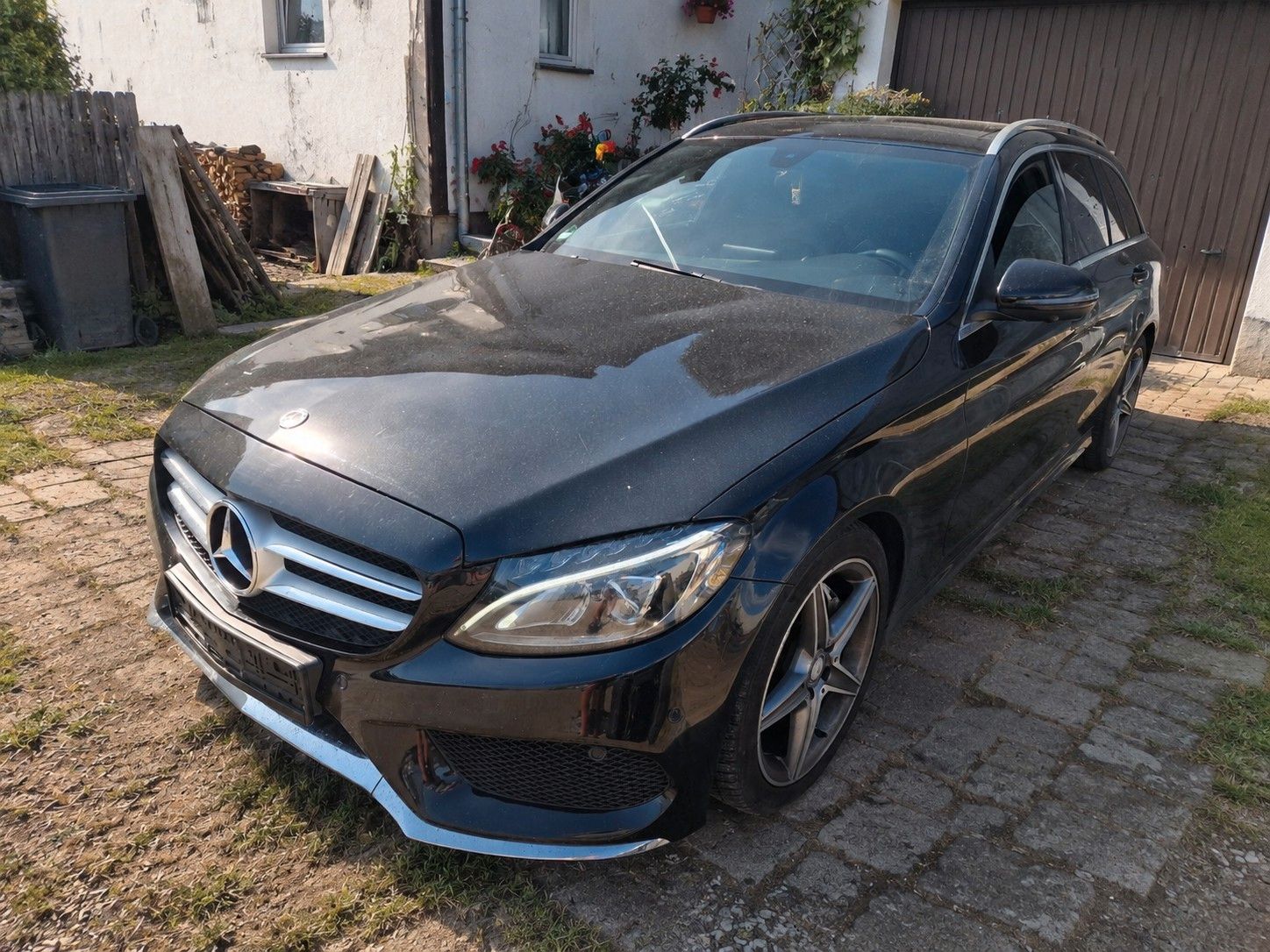MERCEDES-BENZ C 220d AMGLine*Panorama*Burmester*360°Kamera*LED
