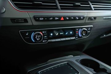Audi Q7 - 10