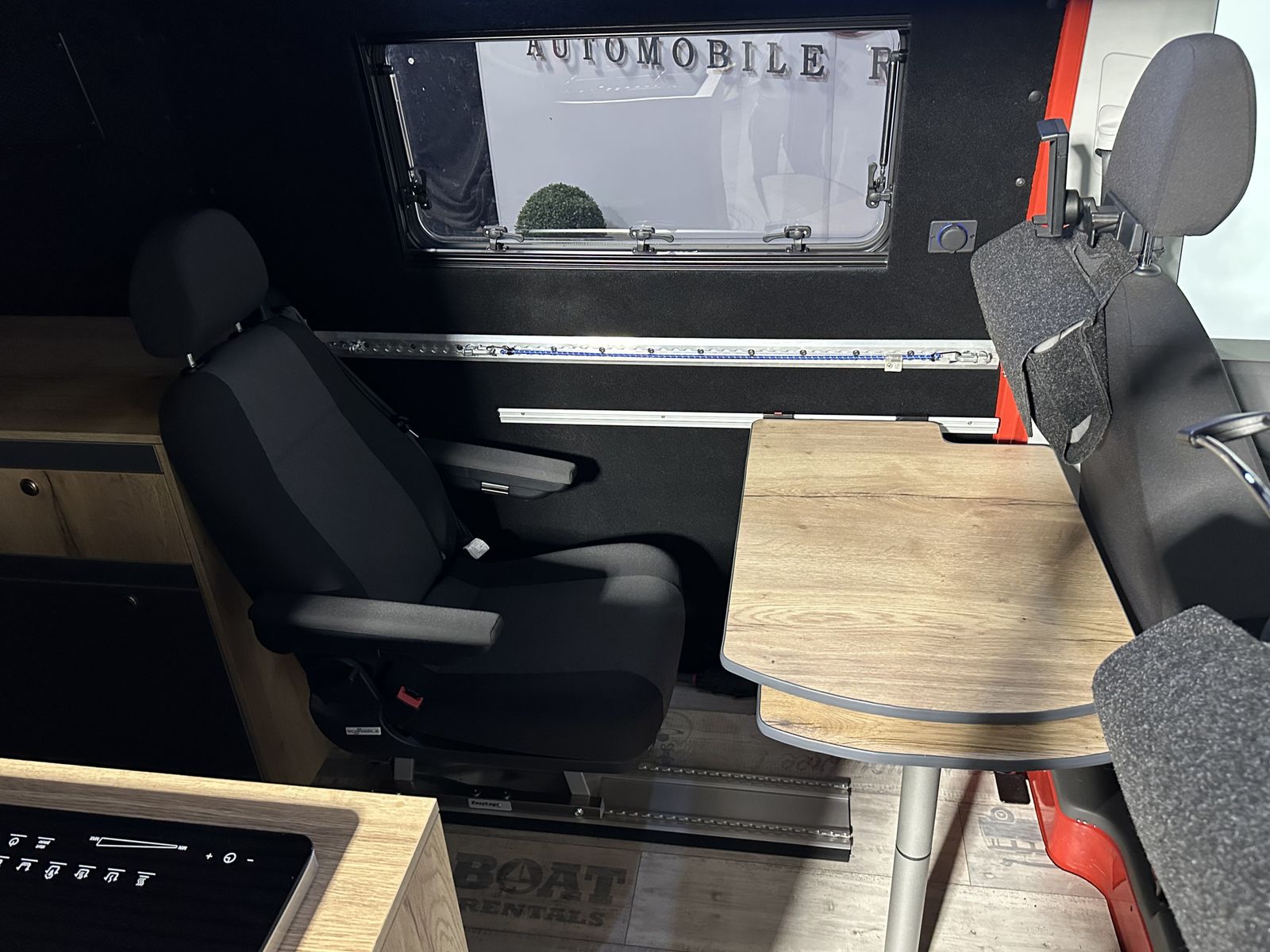 Fahrzeugabbildung Volkswagen Crafter 2.0 TDI Lang Hochdach CAMPER+KAM+AHK+2Hd