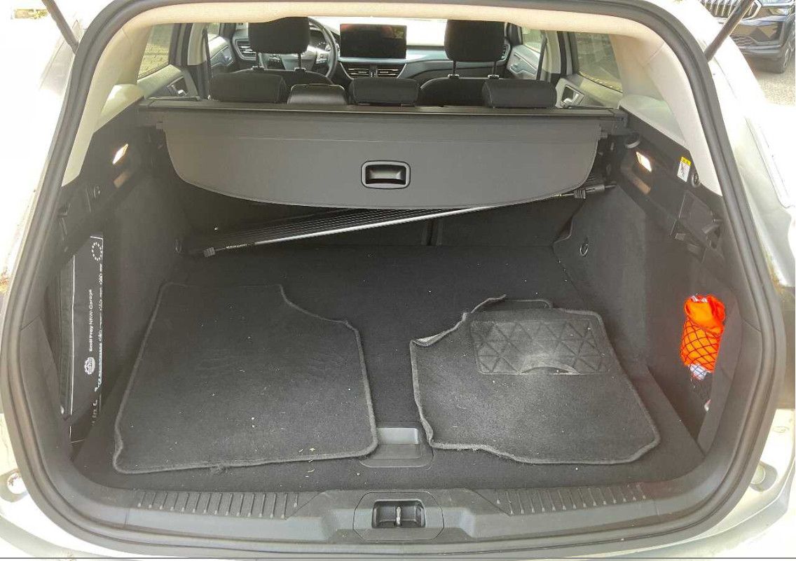 Fahrzeugabbildung Ford Focus Tur 1.5d AT8 Active LED/NAVI/SHZ/AHK/8Fa
