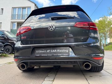 Volkswagen Golf - 8